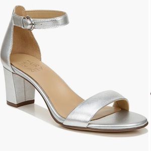 Naturalizer Vera Ankle Strap Sandals - 5.5 silver EUC